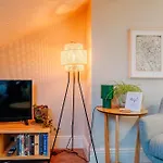 Cosy Loft Steps To Walls & Minster *