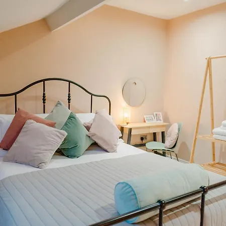 Cosy Loft Steps To Walls & Minster Apartment *