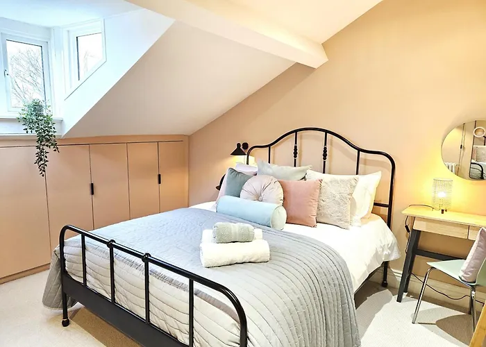 Stylish Loft Retreat Close To City Walls & Minster * York