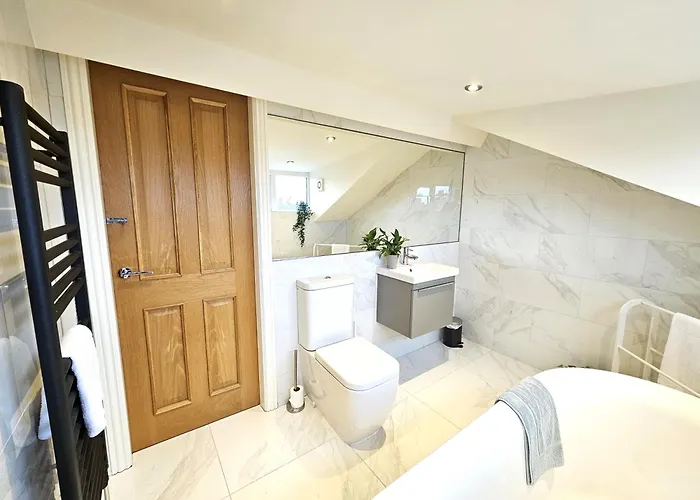 Stylish Loft Retreat Close To City Walls & Minster Appartamento