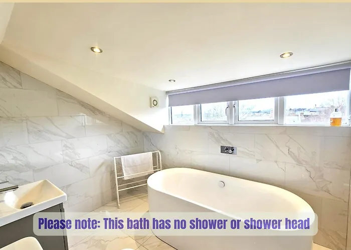 Stylish Loft Retreat Close To City Walls & Minster