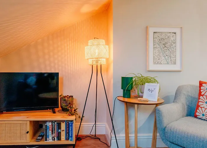 Cosy Loft Retreat Close To Walls & Minster *